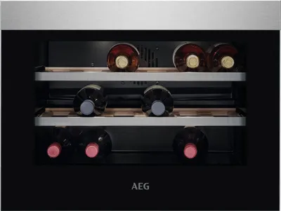 Produktbild von AEG KWK884520M, Weinkühler mit Kompressor, Integriert, 18 Flasche(n), 90 W, Schwarz, Schwarz, Edelstahl