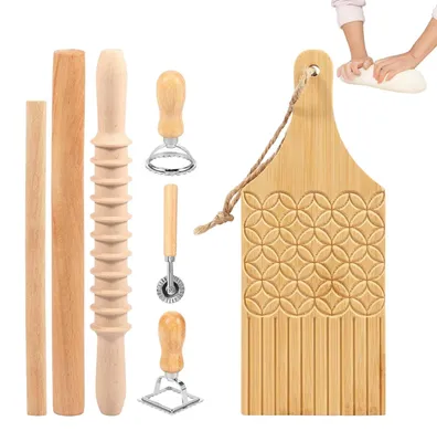 Immagine prodotto di Set di 7 utensili in legno per tagliare ravioli