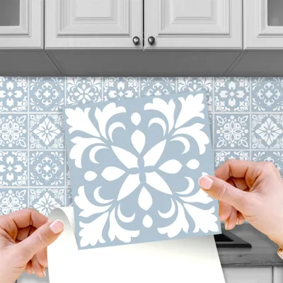 Produktbild von WALPLUS 24 Stück Selbstklebende Badezimmerfliesen 15 x 15 cm Selbstklebende Fliesen Küchenwand Pflegeleicht Triana Blau Grau Zement Spanischer Wandfliesen-Aufkleber Innenaufkleber