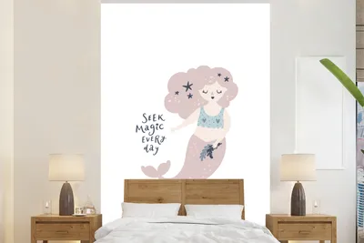 Produktbild von MuchoWow® Fototapete für Wohnzimmer oder Schlafzimmer Wandtapete Vinyl Motivtapete Meerjungfrau - Magie - Zitate - Mädchen - Baby - Mädchen - Kinder - 225x350 cm - Kindertapete - Schlafzimmer tapete