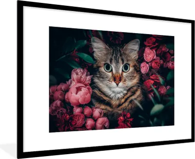 Produktbild von MuchoWow® Gerahmtes Poster Katze - Blumen - Tiere - Botanisch 90x60 cm - Poster mit Schwarzem Bilderrahmen Wandposter Rahmen Foto Bilder - Wanddekoration - Fotos