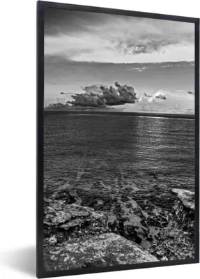 Produktbild von MuchoWow® MuchoWow® Gerahmtes Poster Sonnenuntergang auf der Isla Mujeres, Mexiko - Schwarz und Weiß 20x30 cm - Poster mit zchwarzem Bilderrahmen - Drucken - Bilder Poster im Rahmen