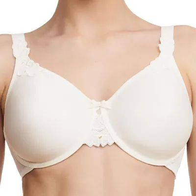 Image de Chantelle Hedona Soutien-gorge à armatures Soutien-gorge à armatures de Chantelle de la série Hedona avec effet minimiseur pour les grands bonnets, le tissu solide Simplex, les baleines de soutien latérales et les bretelles légèrement plus larges assurent un maintien idéal, les côtés larges et le dos de la gaine coupé en rond créent une silhouette lisse