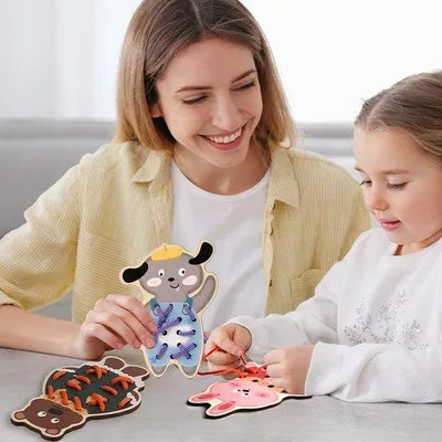 Immagine prodotto di Giocattoli per bambini piccoli, sviluppo delle capacità motorie fini, tavole da gioco con bottoni e animaletti, giocattoli con perline.