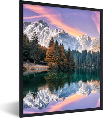 Produktbild von MuchoWow® Gerahmtes Poster Berg - Wald - Wasser - Himmel - Rosa - Lila 60x80 cm - Poster mit Schwarzem Bilderrahmen Wandposter Rahmen Foto Bilder - Premium - Wanddeko Wohnzimmer