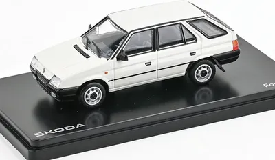 Immagine prodotto di Skoda Forman (1993) Cigno Bianco ABREX 1:43