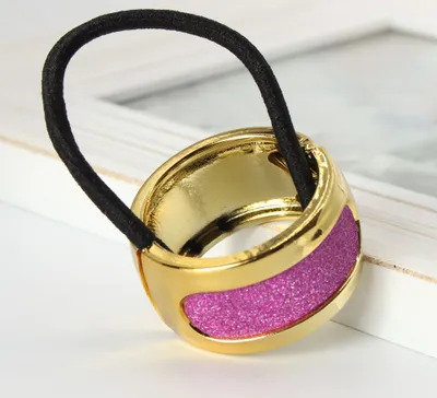Produktbild von Haarring in glitzernder Farbe Pink