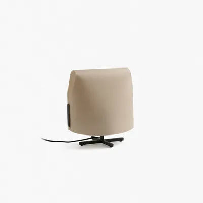 Produktbild von Tischleuchte LUANG S E27 15W Stahl schwarz, Pergament Kamel L:28cm H:29.5cm