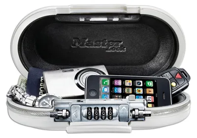 Produktbild von MASTER LOCK Tragbarer Tresor [Zahlenschloss] [mit Kabel] [Weiß] 5900EURDWHT – Sichern Sie Ihre Wertsachen auf Reisen