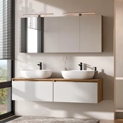 Produktbild von Planetmöbel ARISA Doppelwaschtisch 160 cm in Weiß Geriffelt mit 2 LED Spiegelschränken ARIA 80 cm und 2 weißen Keramik-Aufsatzwaschbecken 60 cm