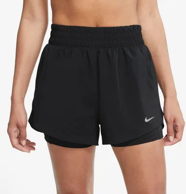 Produktbild von Nike One DF 2-in-1-Damen-Shorts (ca. 7,5 cm) - Schwarz Schwarz XL
