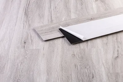 Zdjęcie produktu dla Podłoga PVC OAK ALMERIA - samoprzylepne płytki winylowe - podłoga winylowa - zmywalna - 15,24 x 91,44 cm (16 sztuk/2,23 m²)