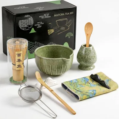 Obrázok produktu pre Sada na prípravu matcha, 8-dielna, s keramickou miskou, bambusovou metličkou (chasen) s viac ako 100 štetinami, držiakom, lyžičkou, sitom a utierkou, zelená farba
