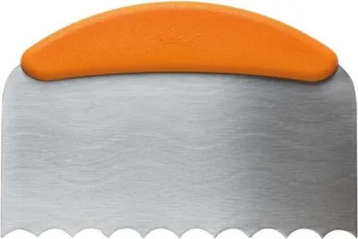 Obrázek produktu pro Cukrářská stěrka zubatá 22,5x15cm