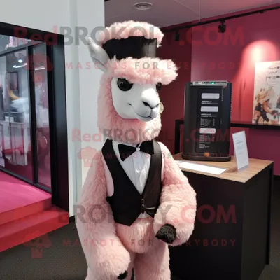 Image de Mascotte REDBROKOLY de personnage d'alpaga rose habillé d'un smoking et de bandeaux
