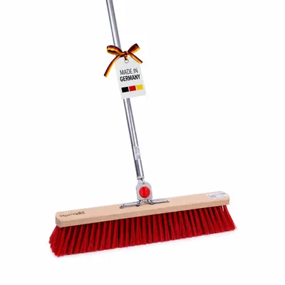 Produktbild von Hochwertiger Straßenbesen 60cm Breit mit 4-Loch Wechselsystem und Aluminiumstiel Besen mit Stiel rote Kunststoff-Borsten