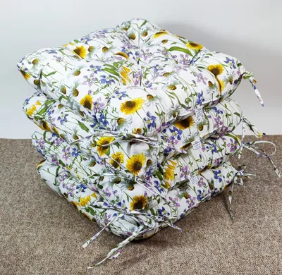 Produktbild von Set 4 x Stuhlkissen / Sitzkissen Klara 42 x 42 cm Dicke 8 cm Landhaus Leben Fb. 901