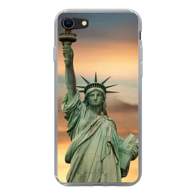 Produktbild von MuchoWow® Handyhülle Schutzhülle Hülle für iPhone SE 2020 New York - Freiheitsstatue - Sonnenuntergang Silikon Softcase Handy Hülle - Kartenbesitzer