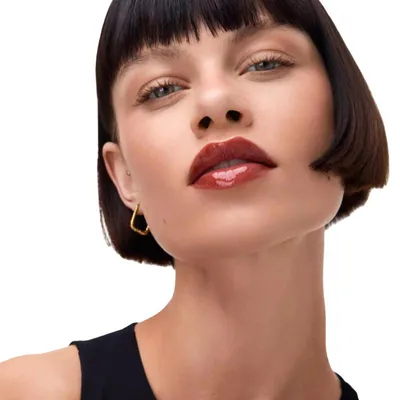 Productafbeelding van CATRICE Gloss Obsessed Lip Glaze, Bruin, 060 - Glanzende lippenstift, hydraterend, verzachtend, voor vrouwen, vloeibaar, glans