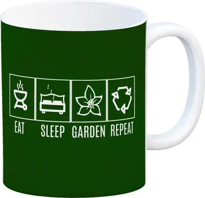 Produktbild von EAT, SLEEP, GARDEN, REPEAT Kaffeebecher mit grünem Hintergrund