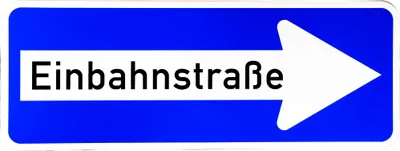 Produktbild von ORIGINAL Verkehrsschild Nr. 220 - 20 " Einbahnstraße rechtsweisend " 300 x 800 mm nach StVO und RAL-Gütebedingungen Verkehrszeichen Schild Straßenschild Zusatzschild Straßenzeichen links Einbahnstraße