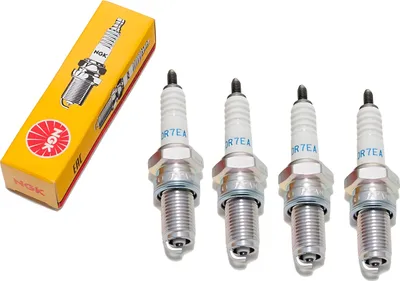 Zdjęcie produktu dla Zestaw świec zapłonowych NGK 4x DR7EA z tłumieniem zakłóceń, długość 19,0 mm gwint Ø 12,0 mm sześciokąt 18,0 mm, odstęp między elektrodami 0,75 mm, wartość cieplna 7, 7839