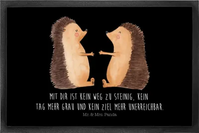 Produktbild von Mr. & Mrs. Panda Fußmatte Igel Liebe 50 x 75 cm - Schwarz - Geschenk, Schmutzmatte, Freundin, Schmutzfangmatte, Verlobung, Bodenvorleger, Gummimatte, Hochzeitstag