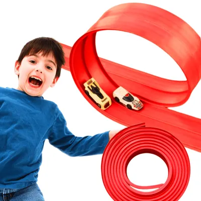 Immagine prodotto di Pista da corsa per macchinine 4 m, rossa a due corsie con ventose, rampa e anello, funzionamento a gravità senza batterie, 3+