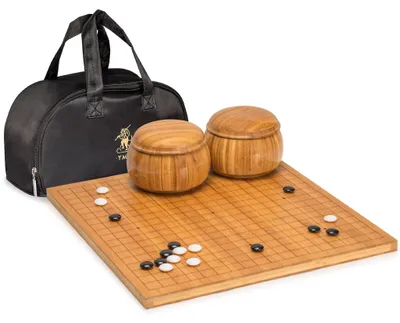 Imagen del producto de Juego de utensilios de bambú grabados, que incluye cuencos y platos