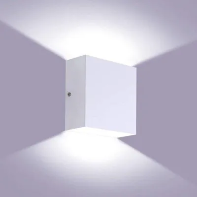 Obrázek produktu pro Stmívatelné LED bodové světlo, bílé světlo, bílé tělo, 10 × 10 × 5 cm, bez vypínače.