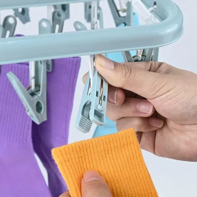 Produktbild von Socken-Trockengestell mit 32 Klammern - Faltbare Hänger für Unterwäsche und Socken