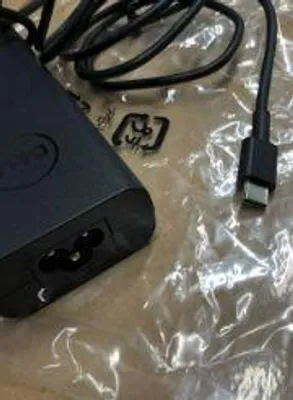 Image de Dell 65W USB-C AC power adapter (T8W34)