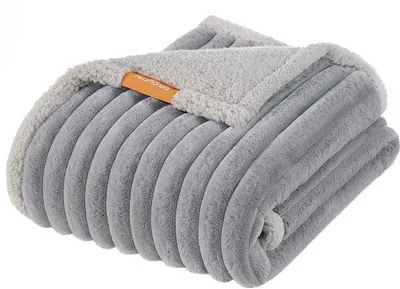 Image de Couverture pour chien - Imperméable et réversible - 102 x 73 cm