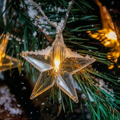 Produktbild von esotec Solar Deko-Lichterkette mit 30 LED-Sternchen Weihnachtsbaum 102578, KI-generiertes Bild