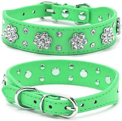 Productafbeelding van Halsband met kristalachtige steentjes - Kunstleer - Verstelbaar - Maat S/M/L - 2,5 cm breed - 31/38/43 cm lang