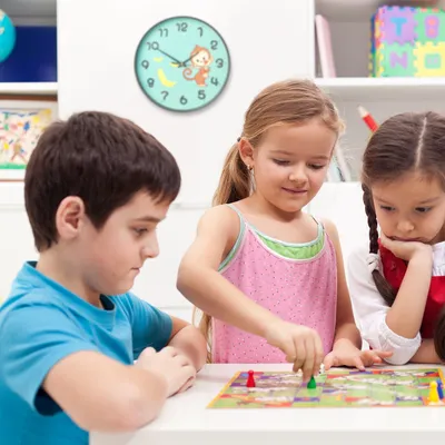 Produktbild von Relaxdays Wanduhr Affe, Ø 29,5 cm, Affenuhr für Kinder, Kinderzimmeruhr Jungen & Mädchen, analog, Kinderuhr Wand, türkis
