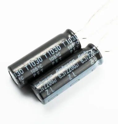 Elektrolytkondensatoren 6,3 V 2200 µF 8x23 mm, 5 Stück, niedriger ESR