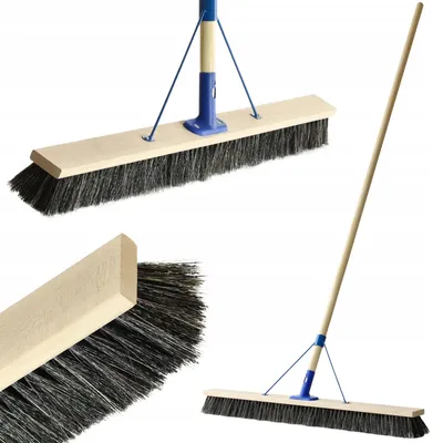 Produktbild von KADAX Straßenbesen mit langem Stiel aus Holz, Breiter Holzbesen, Robuster Bodenschrubber 100cm