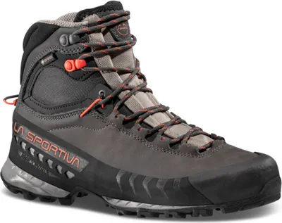 Schwarz-graue Wanderschuhe für Damen; Modell "TX5 Woman GTX" von La Sportiva; mit Schnürung und griffiger Sohle.