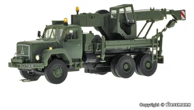 Produktbild von Viessmann 8061 - H0 MB MAGIRUS DEUTZ 3-achs Bergekran mit Rundumleuchte, Militär, Basis, Funktionsmodell - Neu