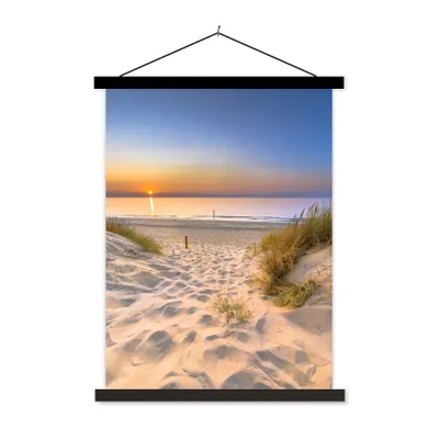 Produktbild von MuchoWow® Textilposter Düne - Sonnenuntergang - Horizont - Strand - Gras 90x120 cm mit schwarzem Rahmen - Dekoration