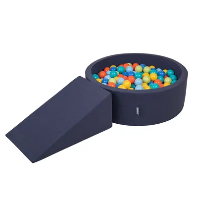 Obrázok produktu pre KiddyMoon Mäkké penové ihrisko pre deti s guľatým loptičkovým ihriskom (100 ∅ 7 cm) s mäkkými prekážkami a loptičkovým bazénom,  vyrobené v EÚ, Tmavomodrá:HellZelená/Orange/Türkis/Modrá/B