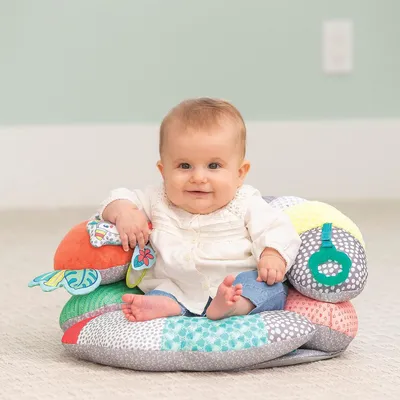 Produktbild von 2-in-1 Bauchlage- und Sitzkissen für Babys – Spielkissen für die Bauchlage und Stützkissen für Neugeborene und ältere Babys - Abnehmbare Spielzeuge - Mehrfarbig