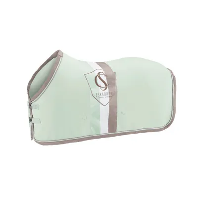 Produktbild von Eskadron Abschwitzdecke " FLEECE STRIPE ", beidseitig vertikale Streifen, 3fach Kordel Größe - 125cm Farbe - powder green
