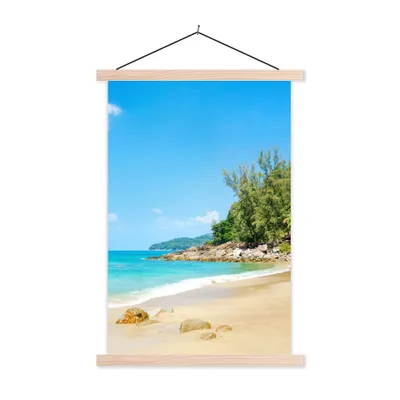 Produktbild von MuchoWow® Textilposter Strand - Meer - Pflanzen - Tropisch 120x180 cm mit holzfarbenen Rahmen - Textil-Plakat