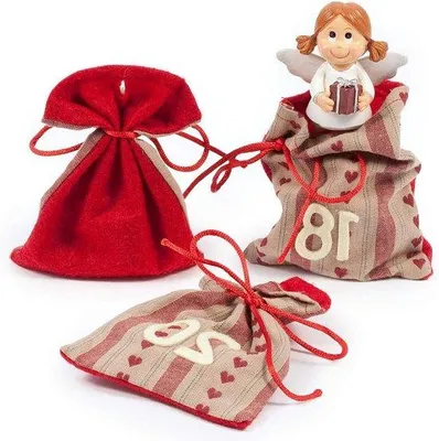 Productafbeelding van Adventskalender met 24 stoffen zakjes voor Kerstmis - Doe-het-zelf kerstkalender