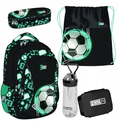 Immagine prodotto di Zaino scolastico Green Football St.Right - Set da 5 pezzi a tema calcio