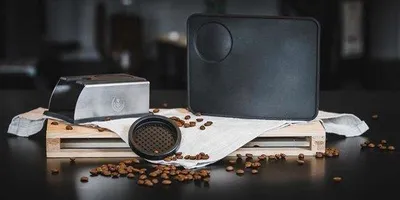 Productafbeelding van Famanu Tamper Station: Voedselveilig, antislip espresso-tamperstation - koffieaccessoires