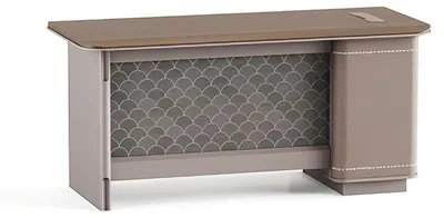 Image de Élégant bureau en bois marron avec espace de rangement, au design raffiné