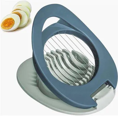 Immagine prodotto di Unyqoos®: tagliacque multifunzionale, realizzato in PP adatto al contatto alimentare, con filo in acciaio inossidabile, base concava ed impugnatura ergonomica